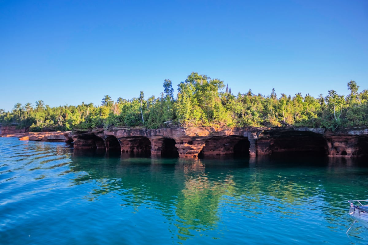 Beautiful Sea Caves on Devil